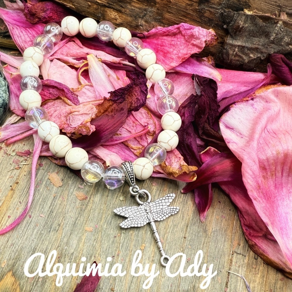 Alquimia Cream turquoise aura quartz and Silver Dragonfly Bracelet